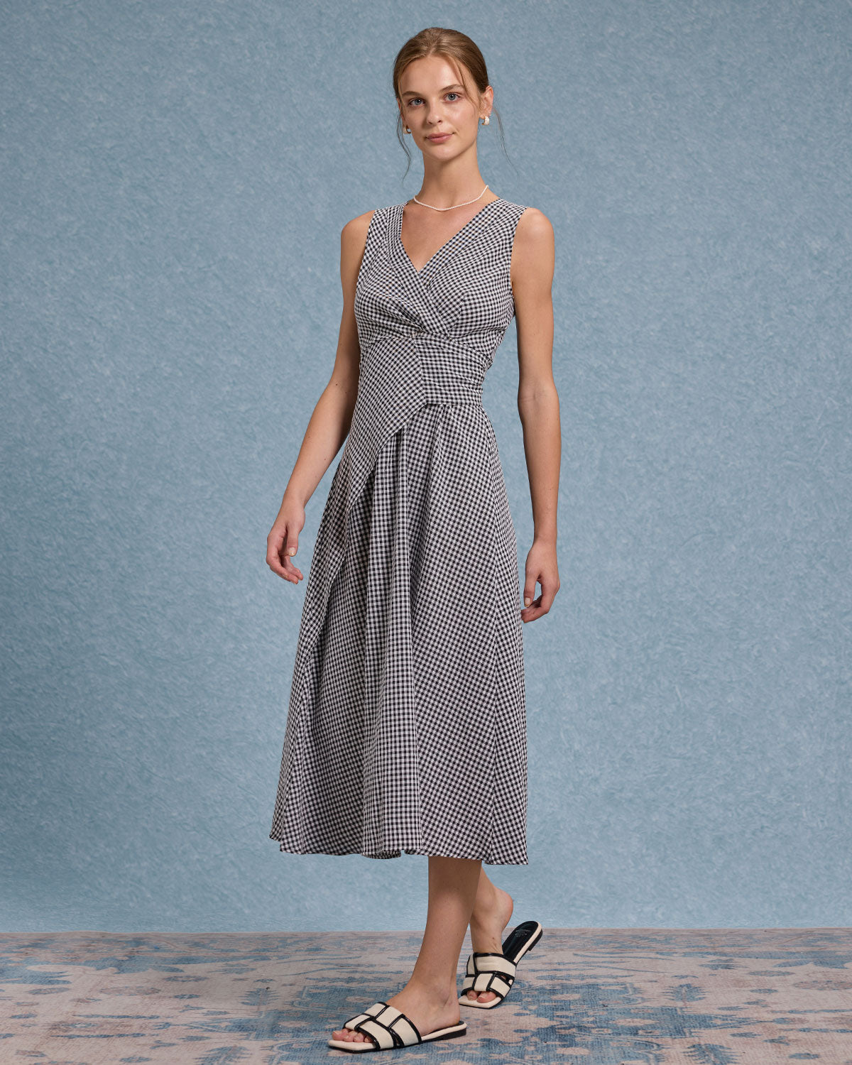 Black Plaid V Neck Sleeveless Maxi Dress